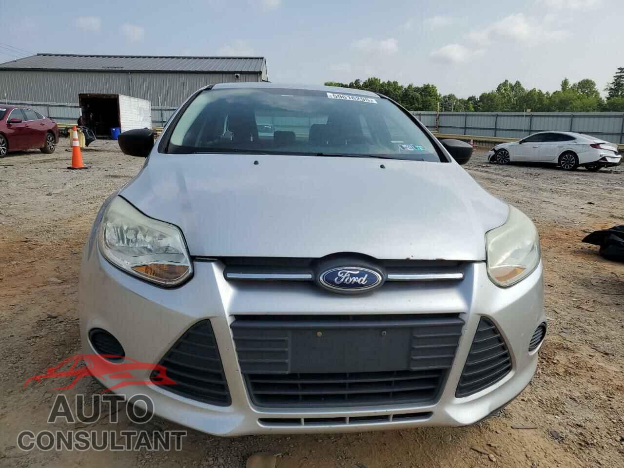 FORD FOCUS 2013 - 1FADP3E24DL250098