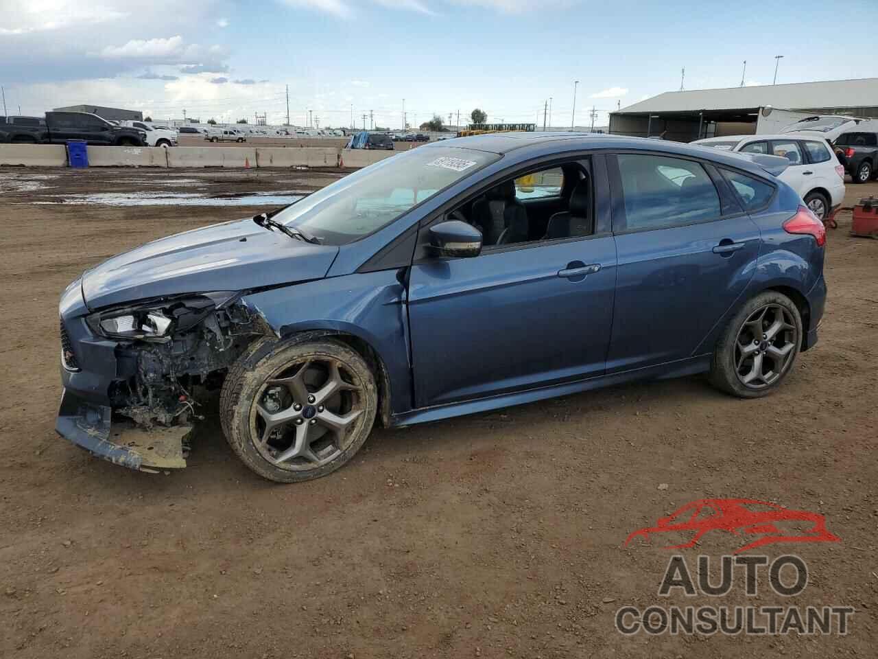 FORD FOCUS 2018 - 1FADP3L91JL299013