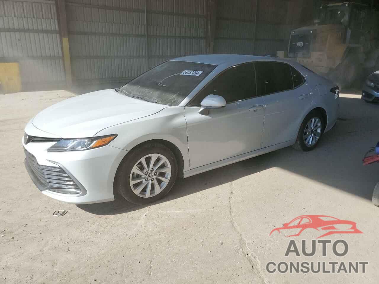 TOYOTA CAMRY 2022 - 4T1C11AK4NU007626