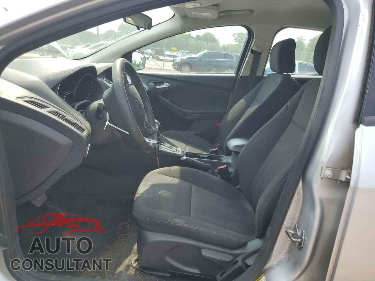 FORD FOCUS 2017 - 1FADP3F23HL304625