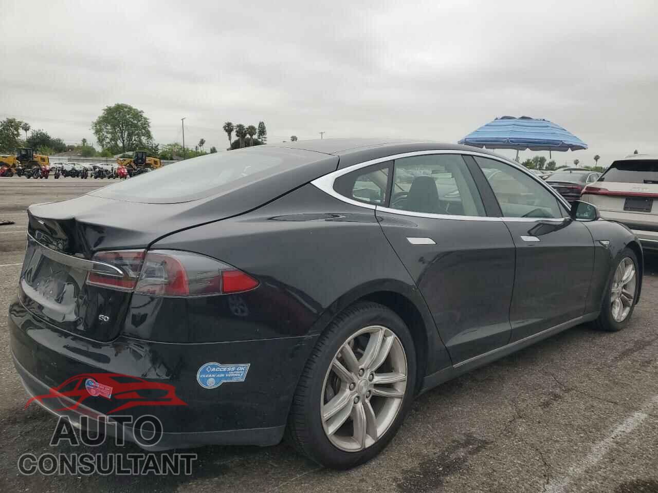 TESLA MODEL S 2013 - 5YJSA1BG1DFP12644