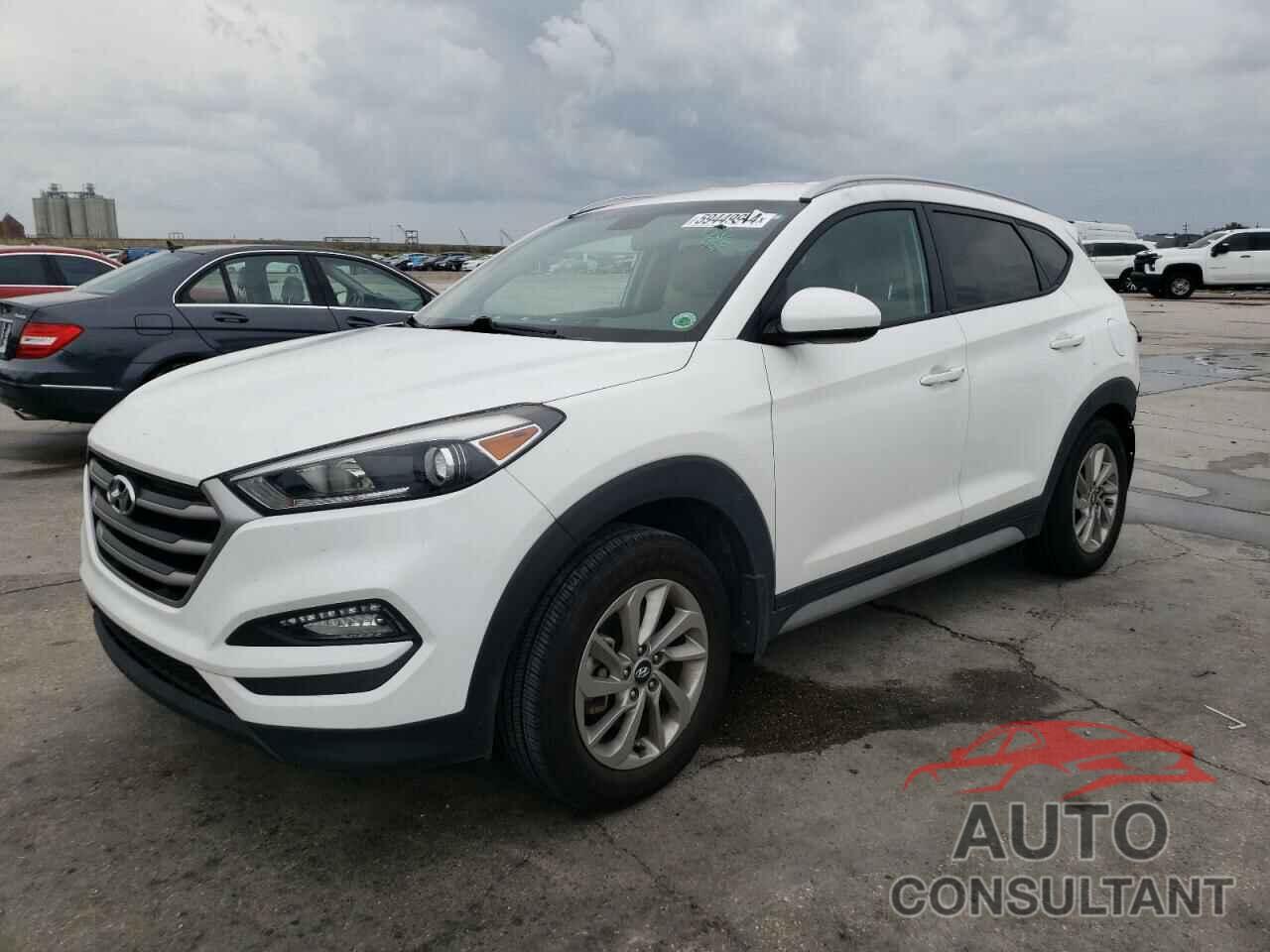 HYUNDAI TUCSON 2018 - KM8J33A43JU818357