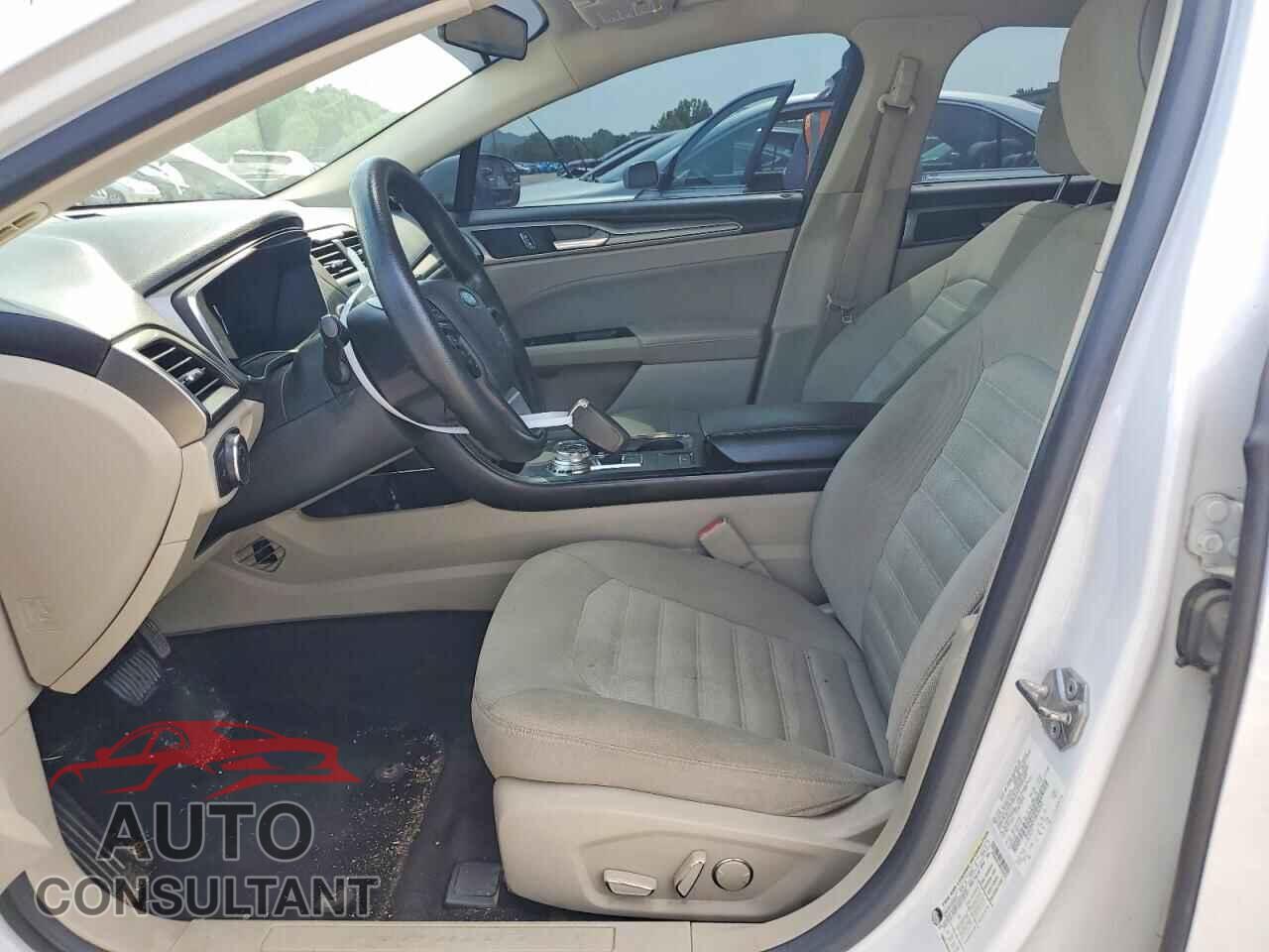 FORD FUSION 2017 - 3FA6P0H72HR103252