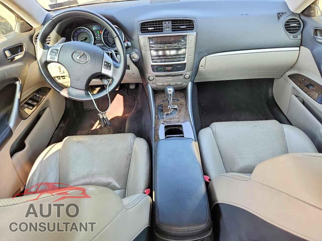LEXUS IS 2011 - JTHCF5C24B5052726