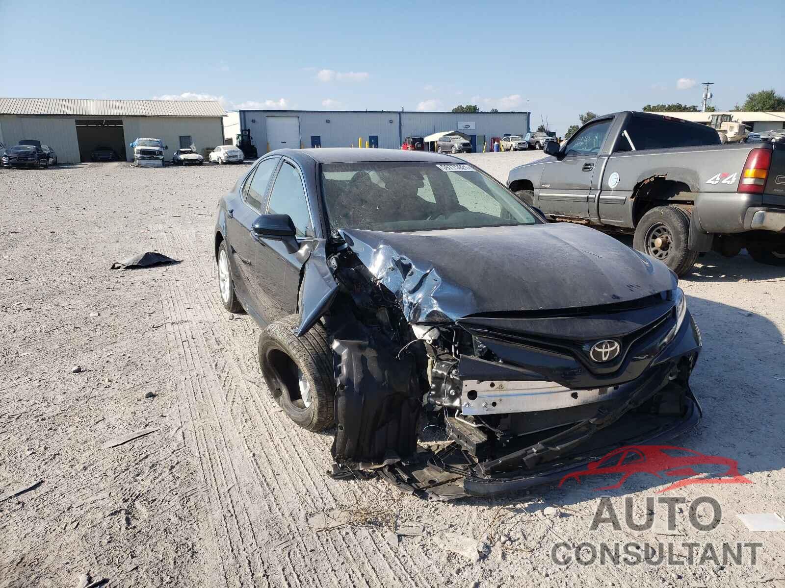 TOYOTA CAMRY 2018 - 4T1B11HK9JU536341