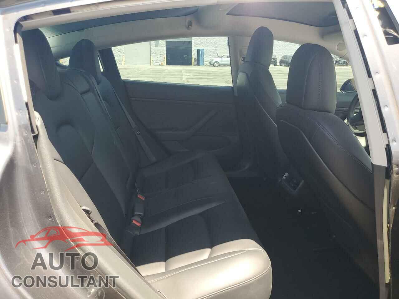 TESLA MODEL 3 2019 - 5YJ3E1EAXKF407415