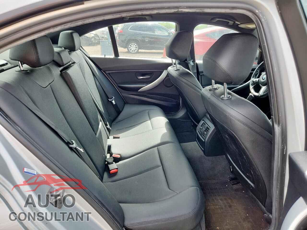 BMW 3 SERIES 2016 - WBA8E1G51GNU11784