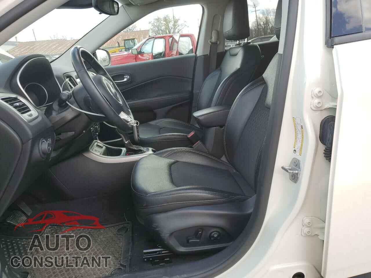 JEEP COMPASS 2019 - 3C4NJCBB0KT677221