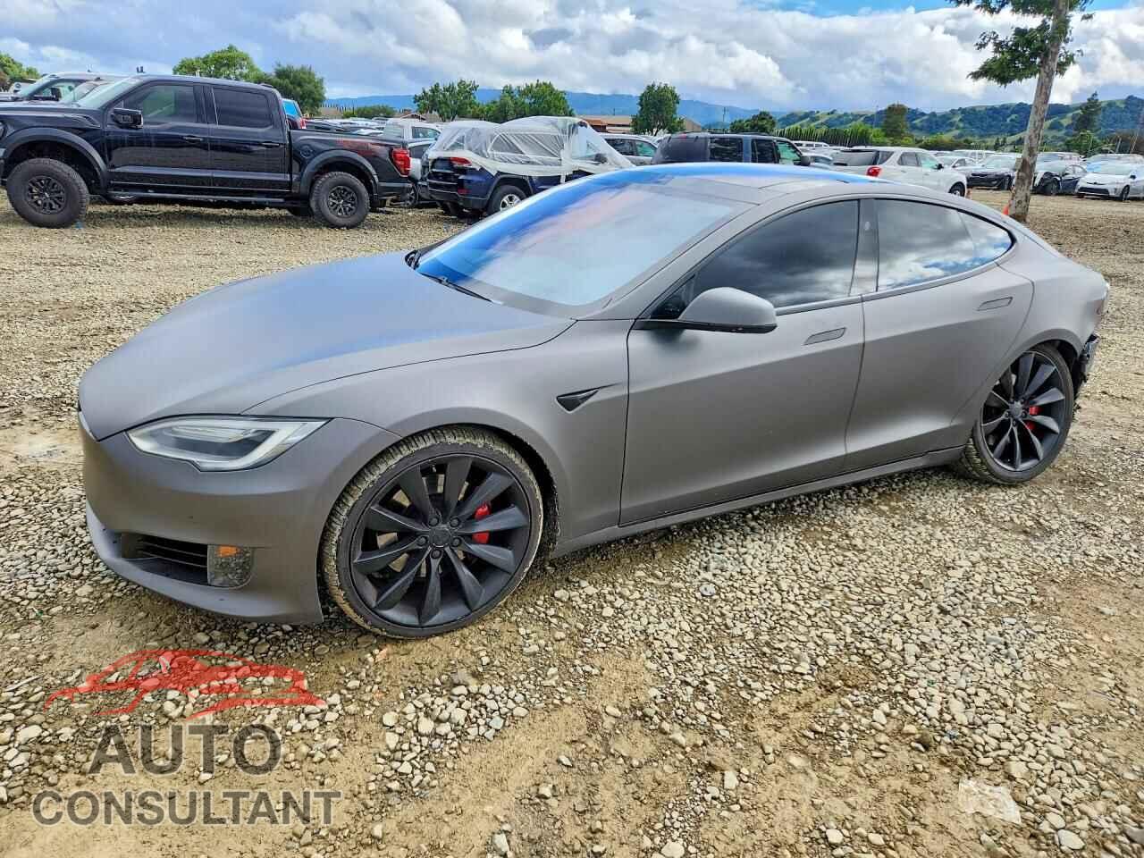 TESLA MODEL S 2017 - 5YJSA1E26HF192818