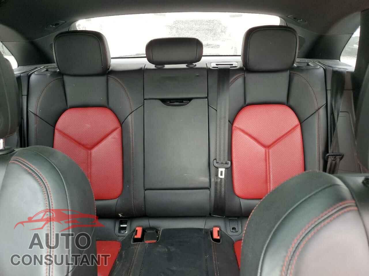 PORSCHE MACAN 2018 - WP1AA2A53JLB17318