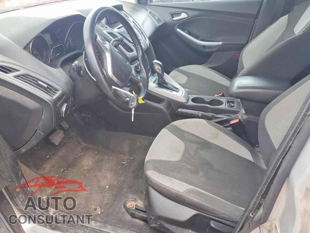 FORD FOCUS 2012 - 1FAHP3K29CL449667