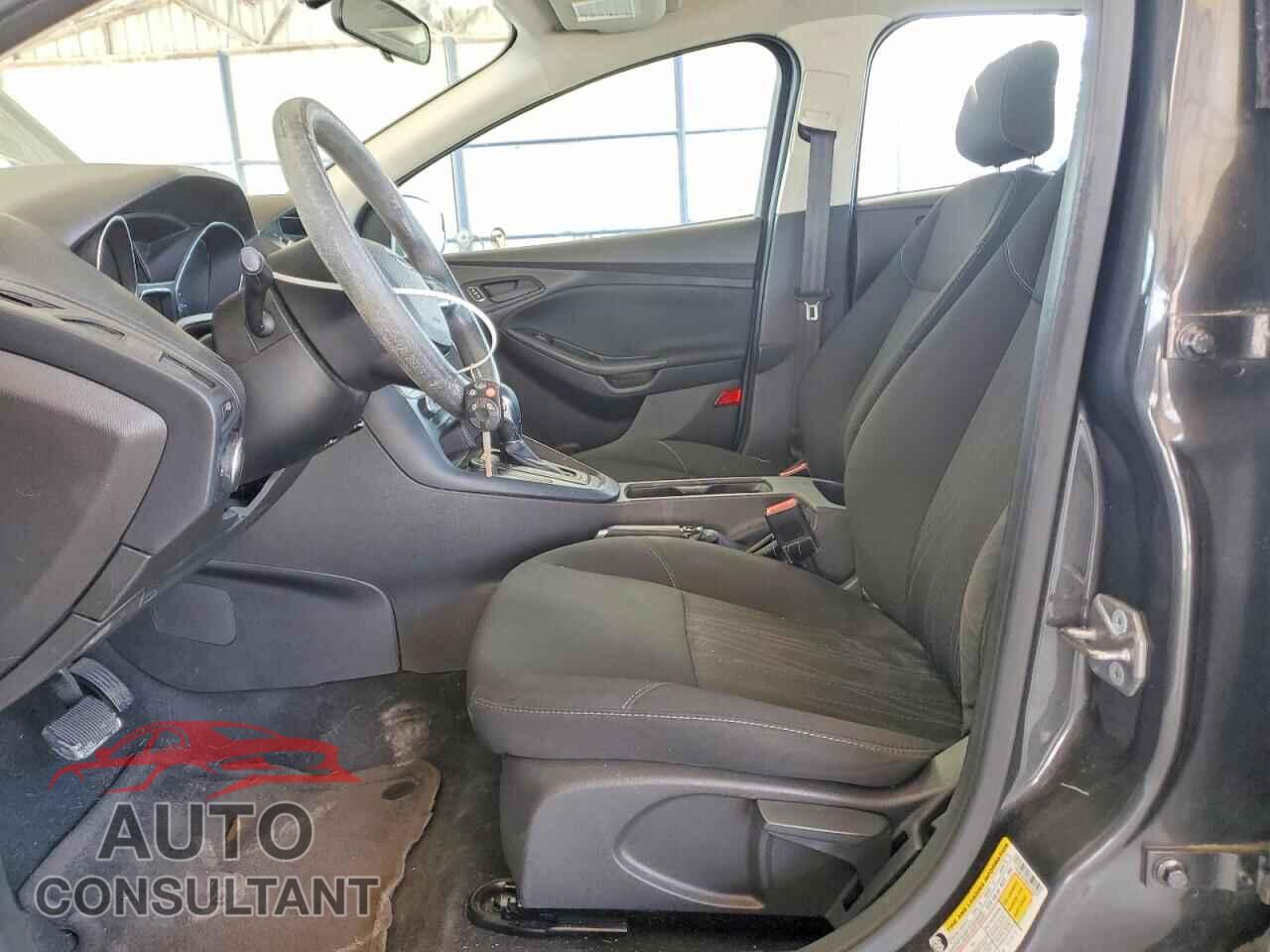 FORD FOCUS 2016 - 1FADP3E2XGL274247