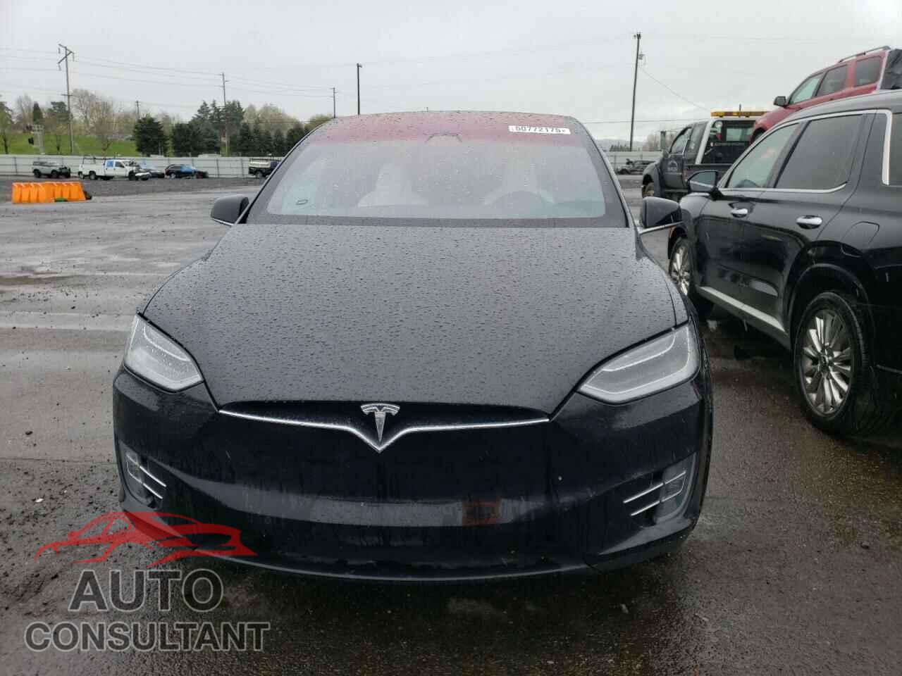 TESLA MODEL X 2018 - 5YJXCBE20JF119875