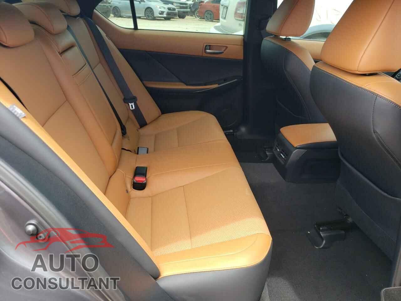 LEXUS IS 2021 - JTHCA1D24M5115462