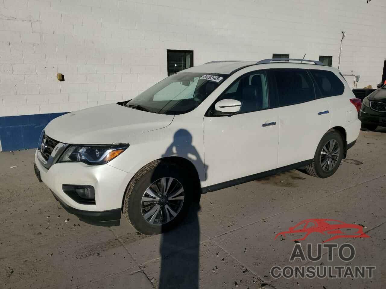 NISSAN PATHFINDER 2017 - 5N1DR2MMXHC906629
