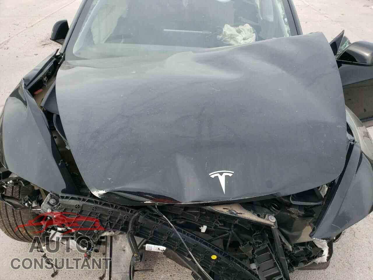 TESLA MODEL 3 2024 - 5YJ3E1EB8RF717033
