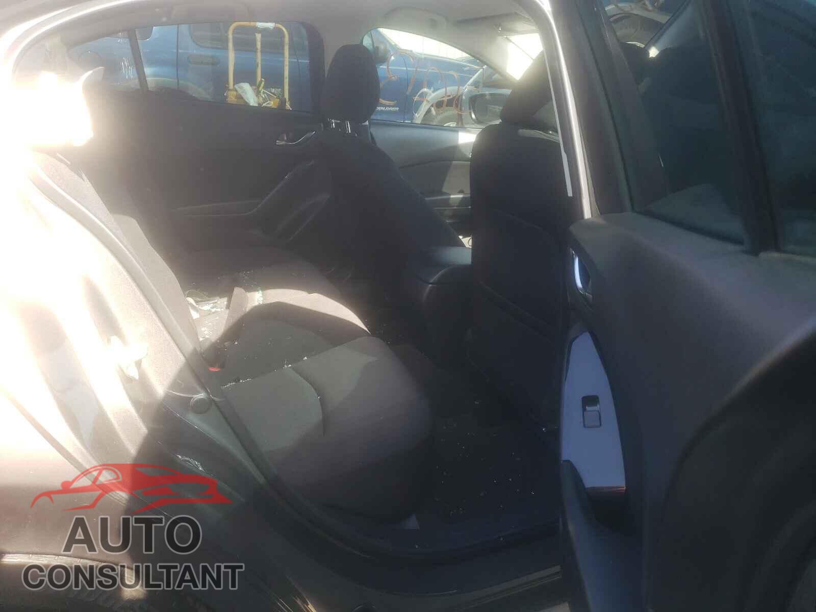 MAZDA 3 2017 - 3MZBN1U73HM149628