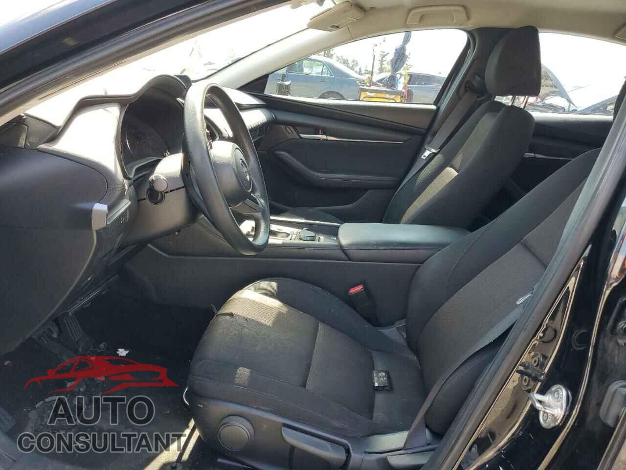 MAZDA 3 2019 - 3MZBPABL2KM113320