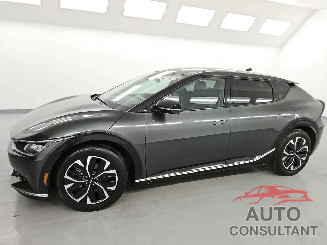 KIA EV6 LIGHT 2023 - KNDC34LA6P5602124