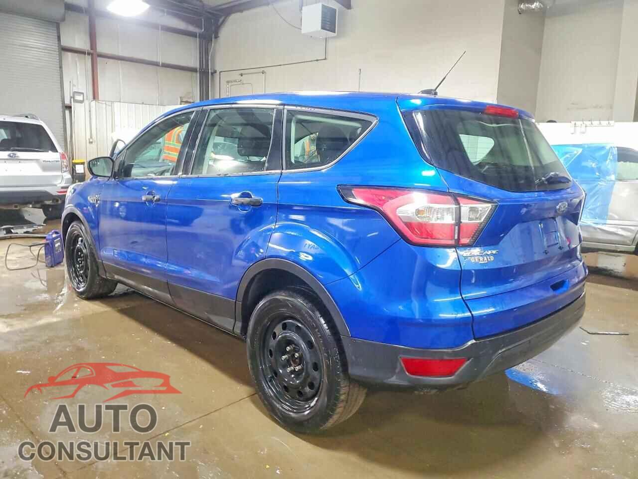 FORD ESCAPE 2017 - 1FMCU0F71HUD06131