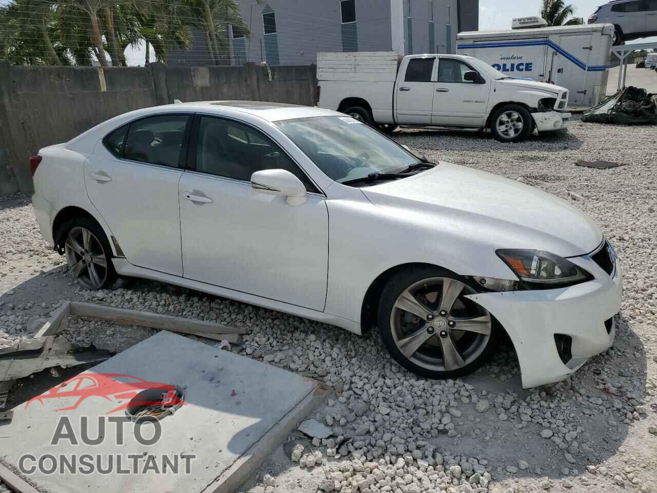 LEXUS IS 2012 - JTHBF5C29C5179713