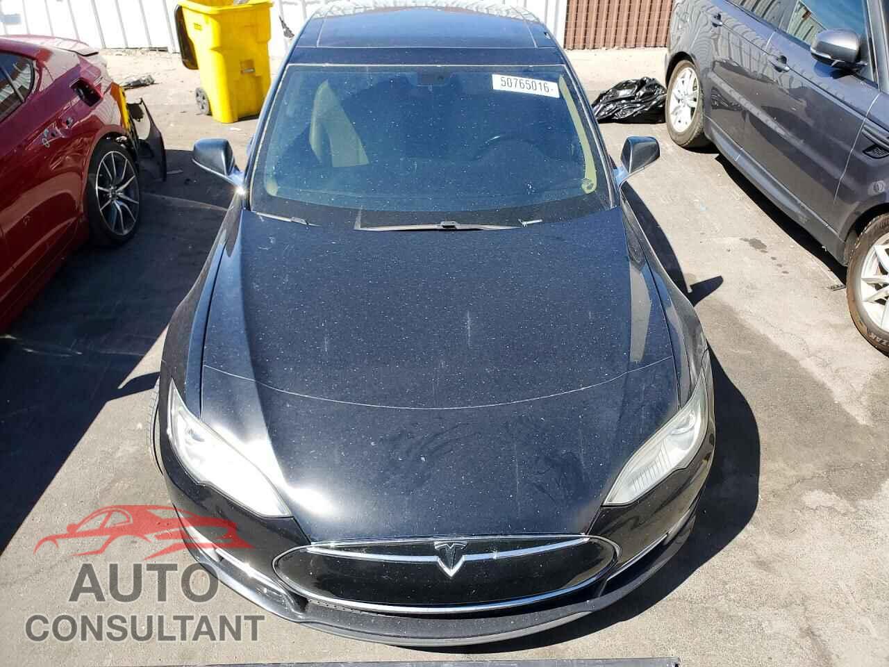 TESLA MODEL S 2013 - 5YJSA1CG8DFP06385