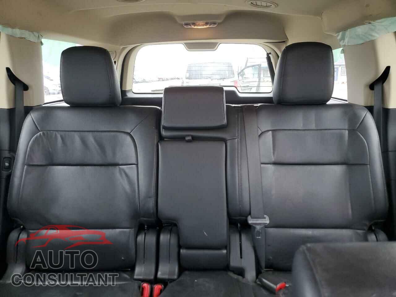 FORD FLEX 2017 - 2FMHK6D82HBA01141