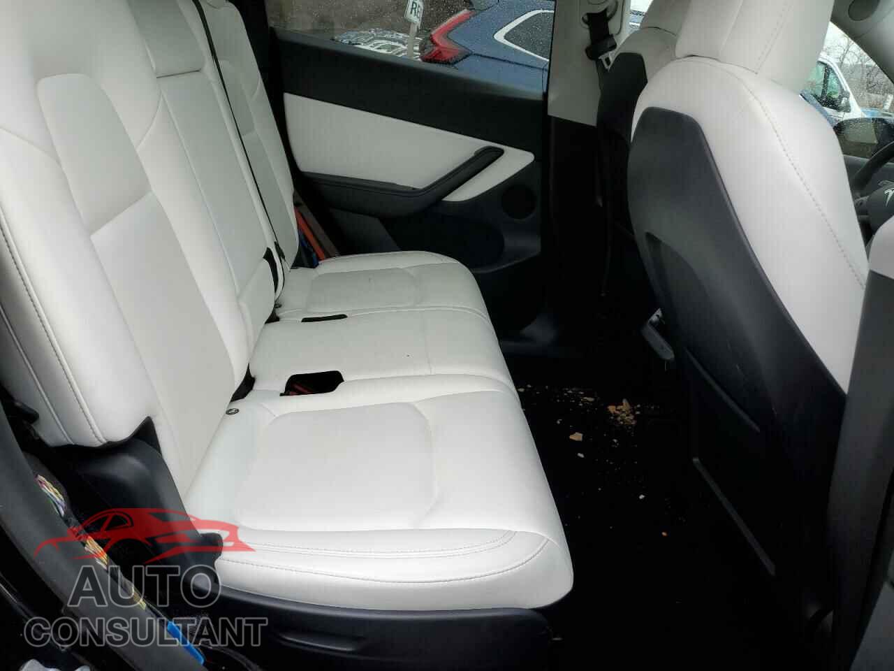 TESLA MODEL Y 2021 - 5YJYGAEE8MF202293