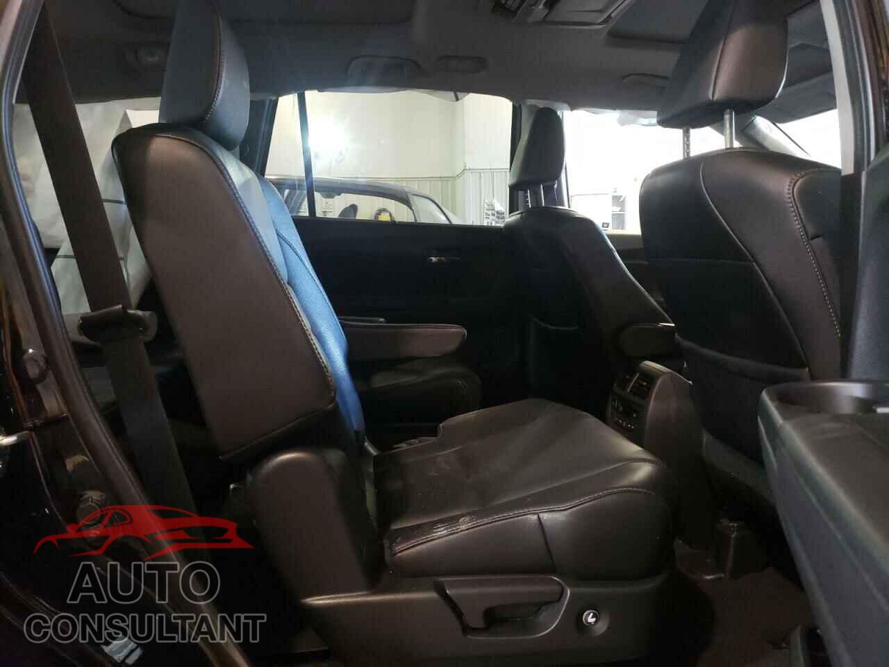 HONDA PILOT 2017 - 5FNYF6H01HB004936