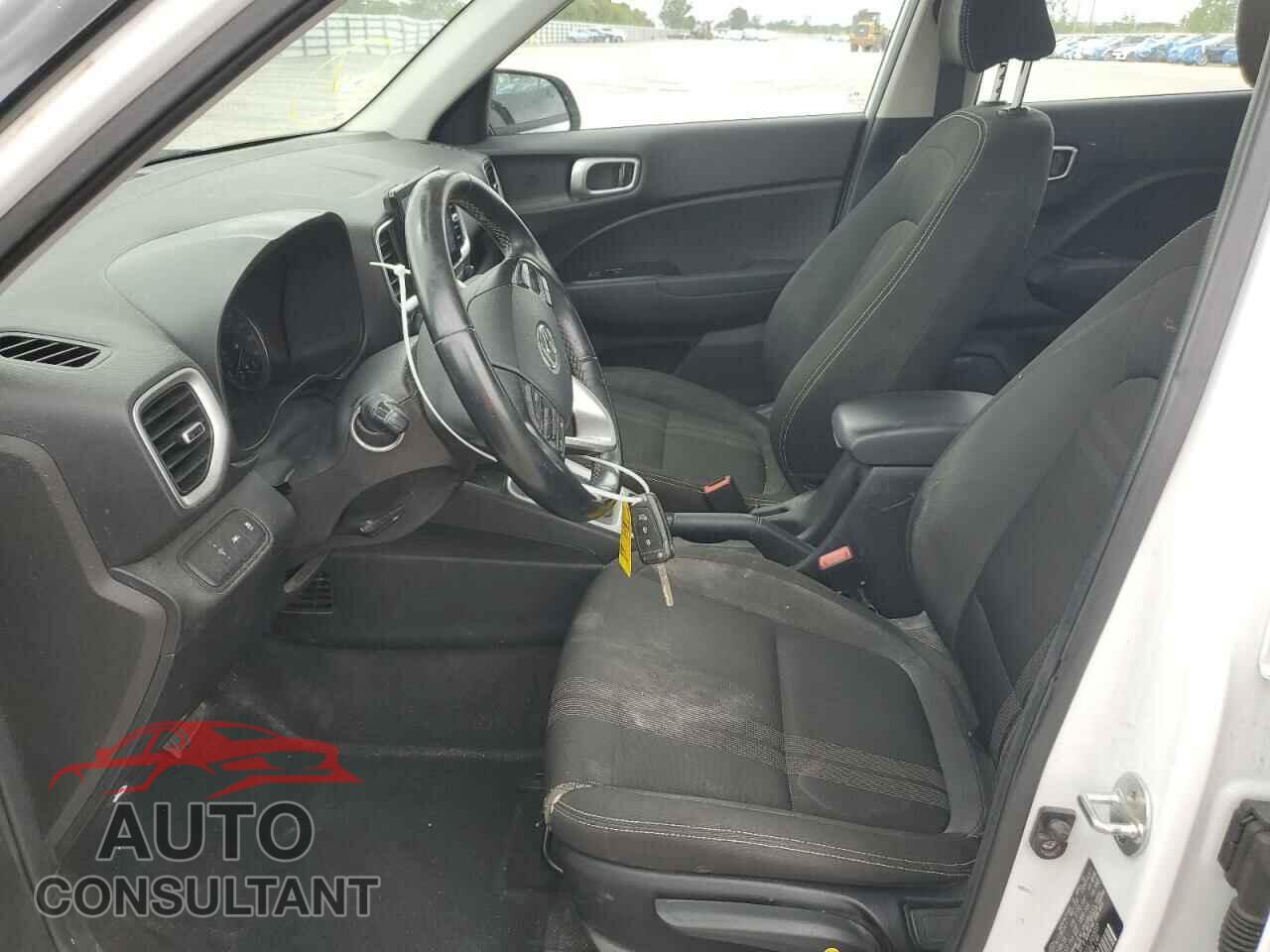 HYUNDAI VENUE 2020 - KMHRC8A31LU033023