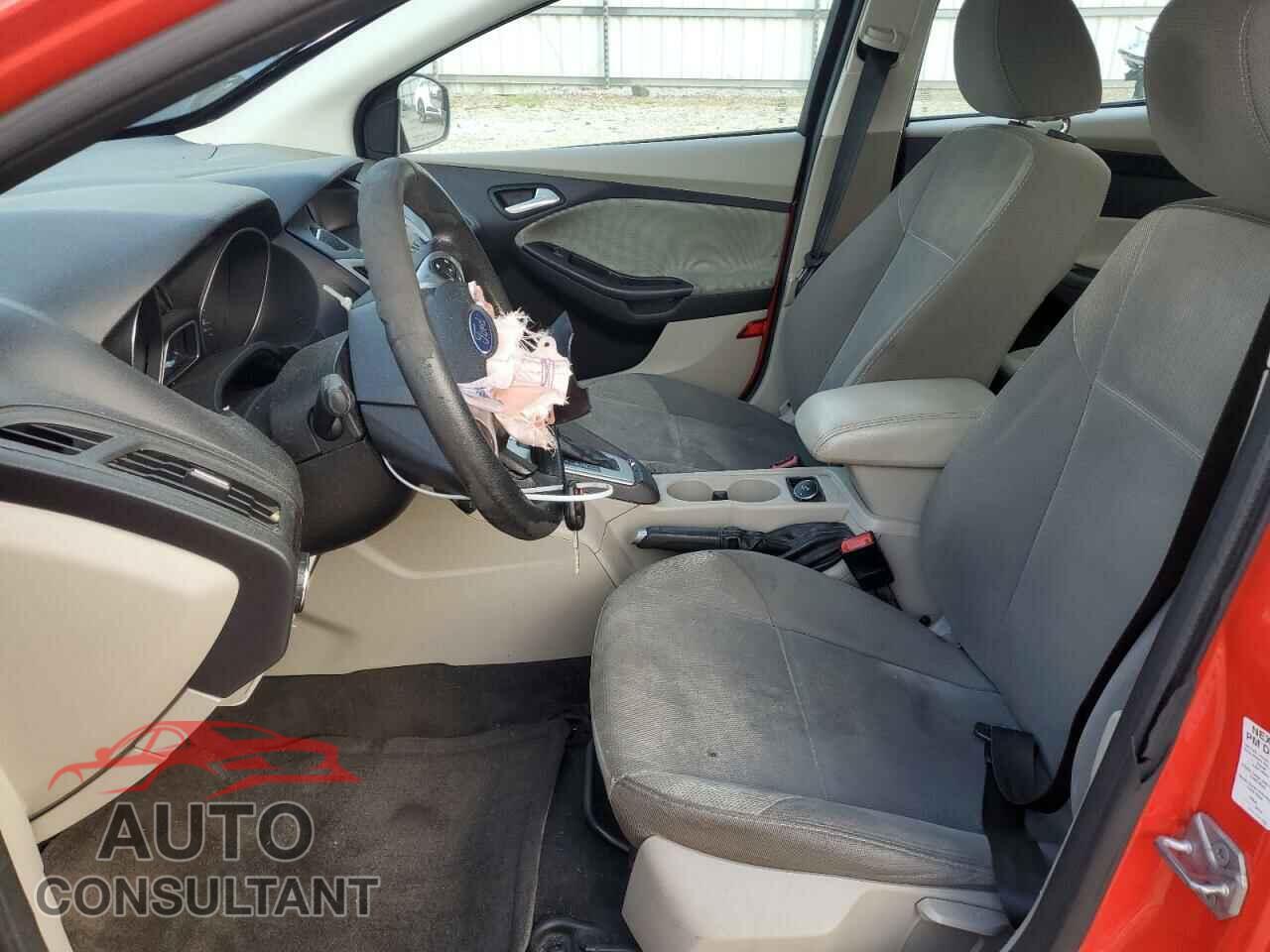 FORD FOCUS 2014 - 1FADP3F27EL219881