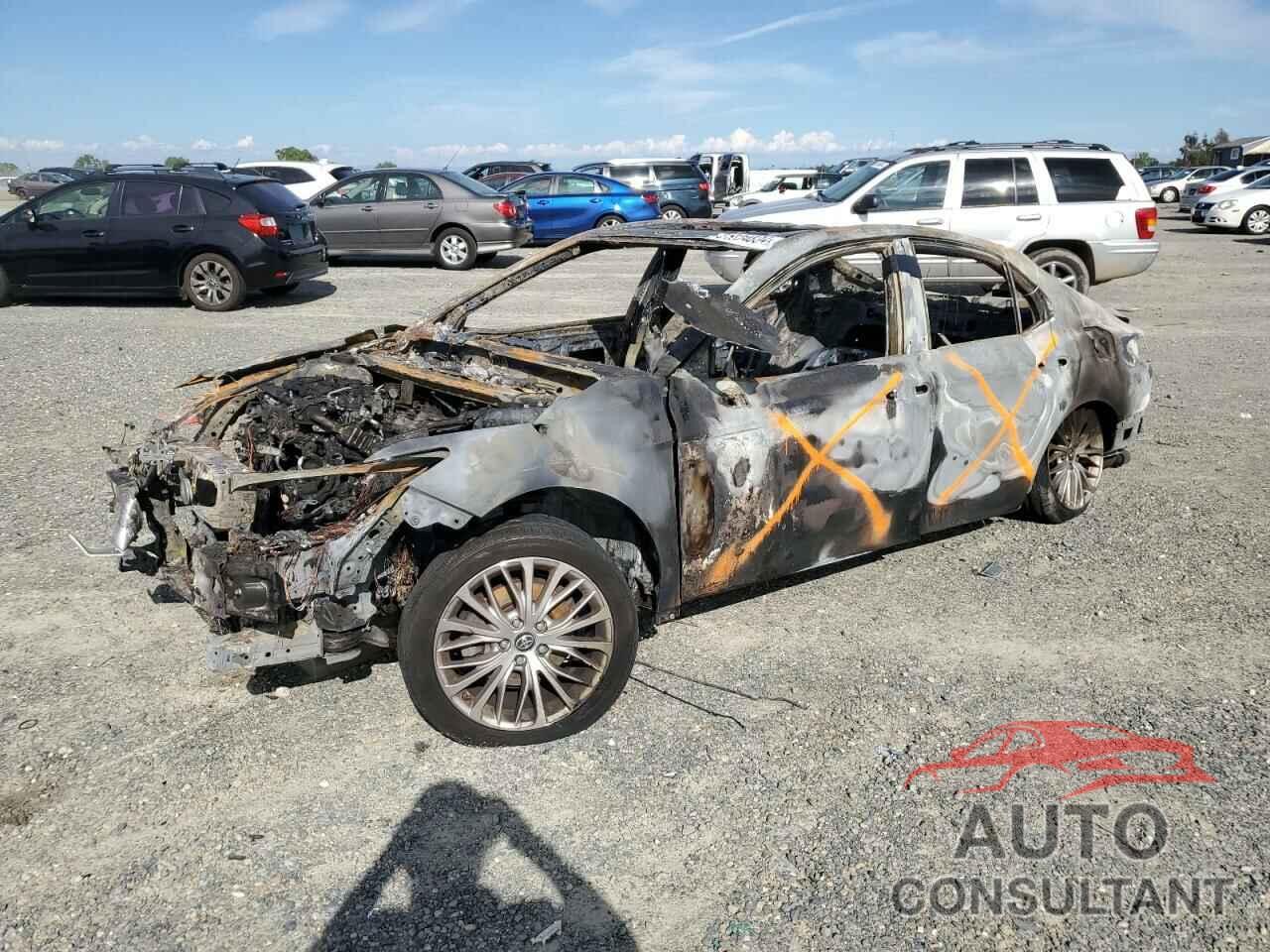 TOYOTA CAMRY 2018 - 4T1B61HK5JU042883