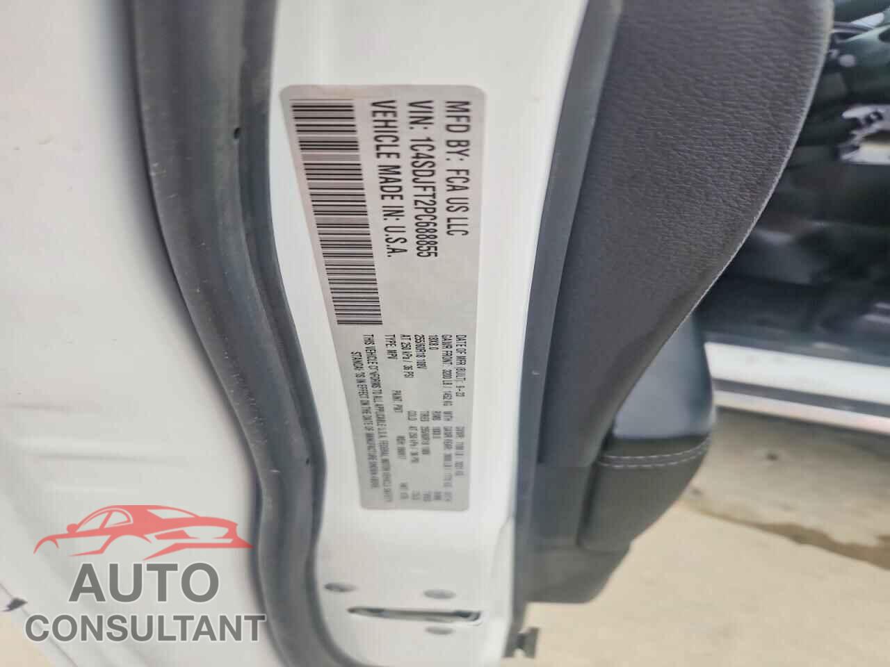 DODGE DURANGO 2023 - 1C4SDJFT2PC688855