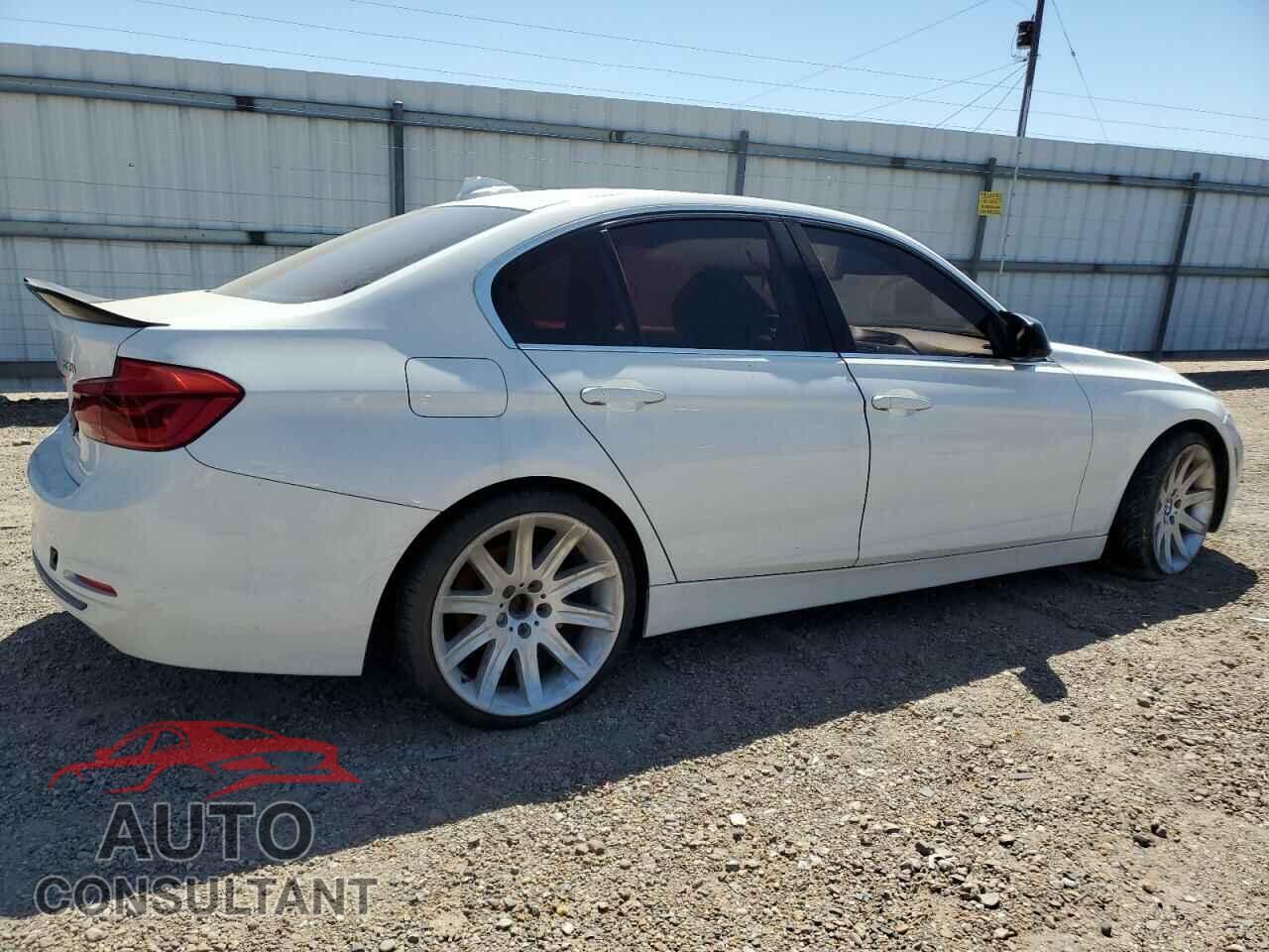 BMW 3 SERIES 2017 - WBA8B9G58HNU51112