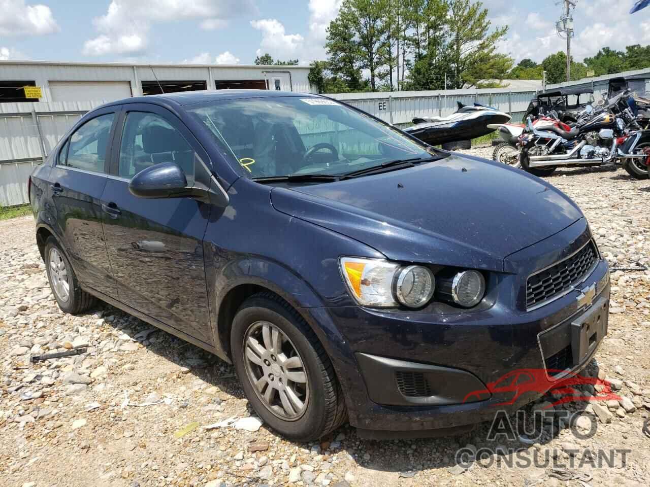 CHEVROLET SONIC 2016 - 1G1JC5SH9G4105045