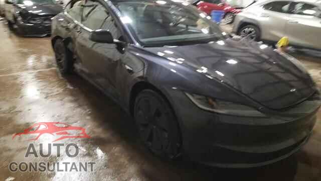 TESLA MODEL 3 2025 - 5YJ3E1EA5SF952373