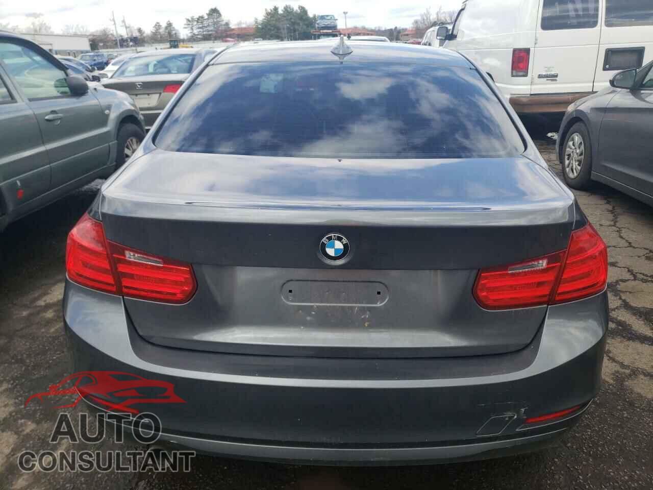 BMW 3 SERIES 2013 - WBA3C3C59DF982009