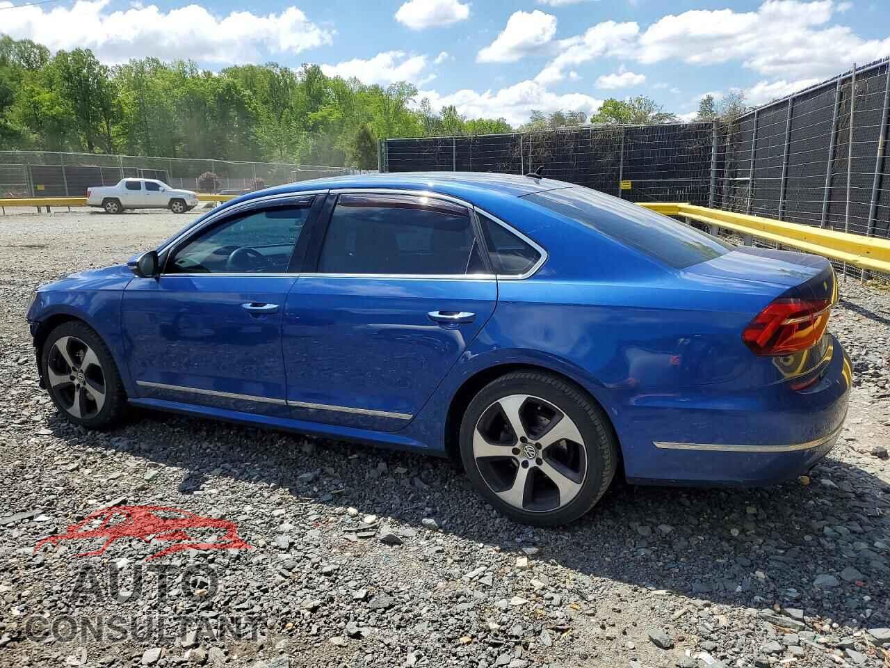 VOLKSWAGEN PASSAT 2017 - 1VWAT7A33HC021946