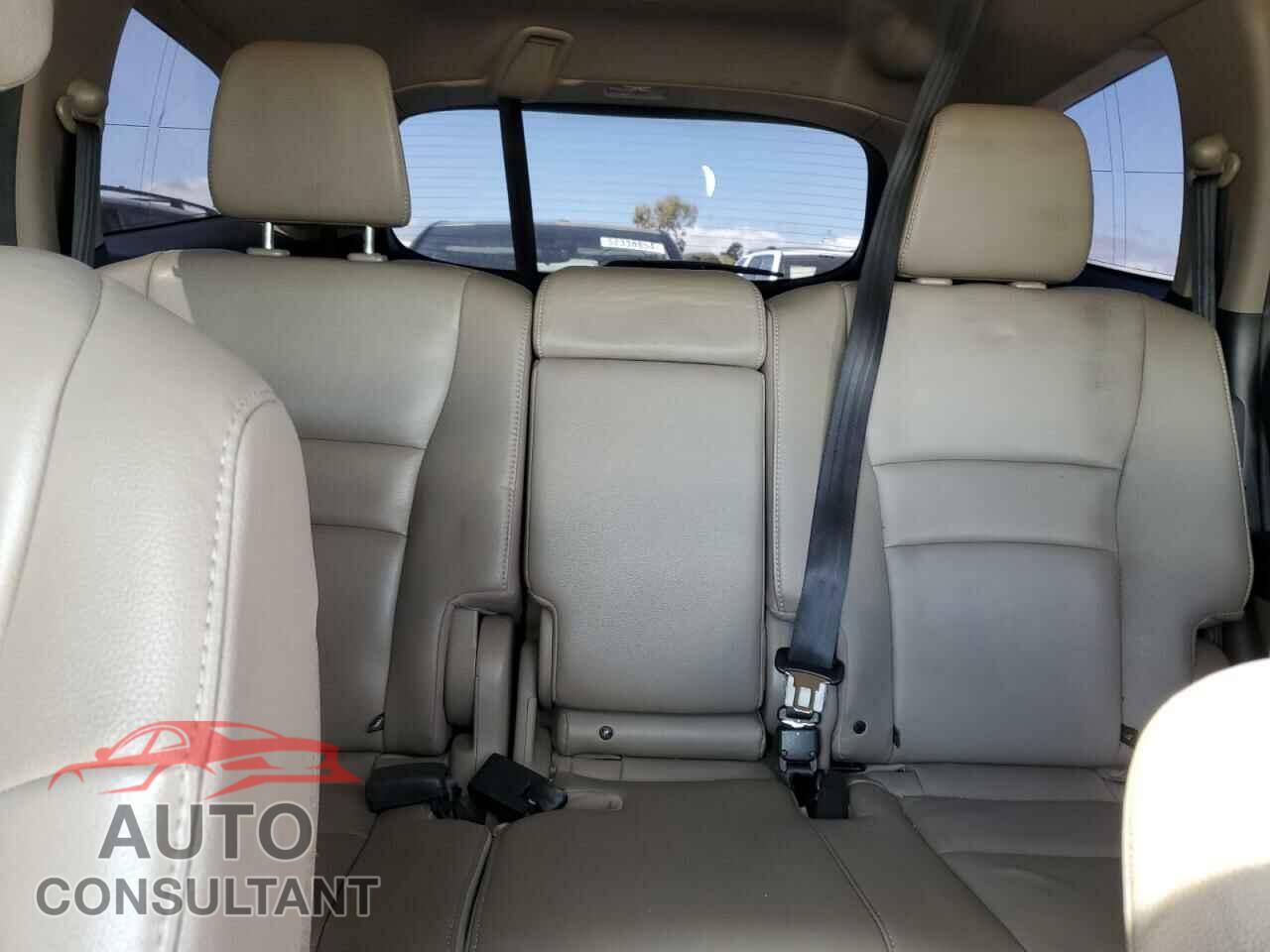 HONDA PILOT 2017 - 5FNYF5H97HB009955