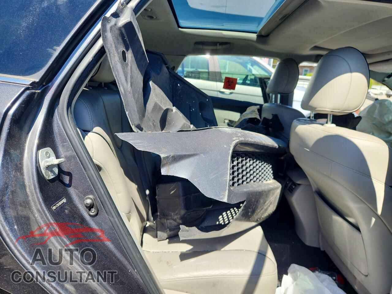 TOYOTA VENZA 2010 - 4T3BA3BB2AU010533