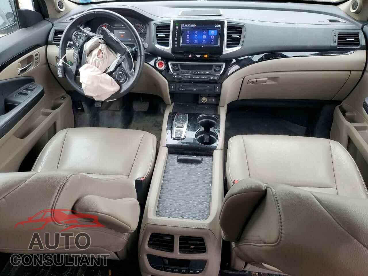 HONDA PILOT 2016 - 5FNYF6H97GB096552
