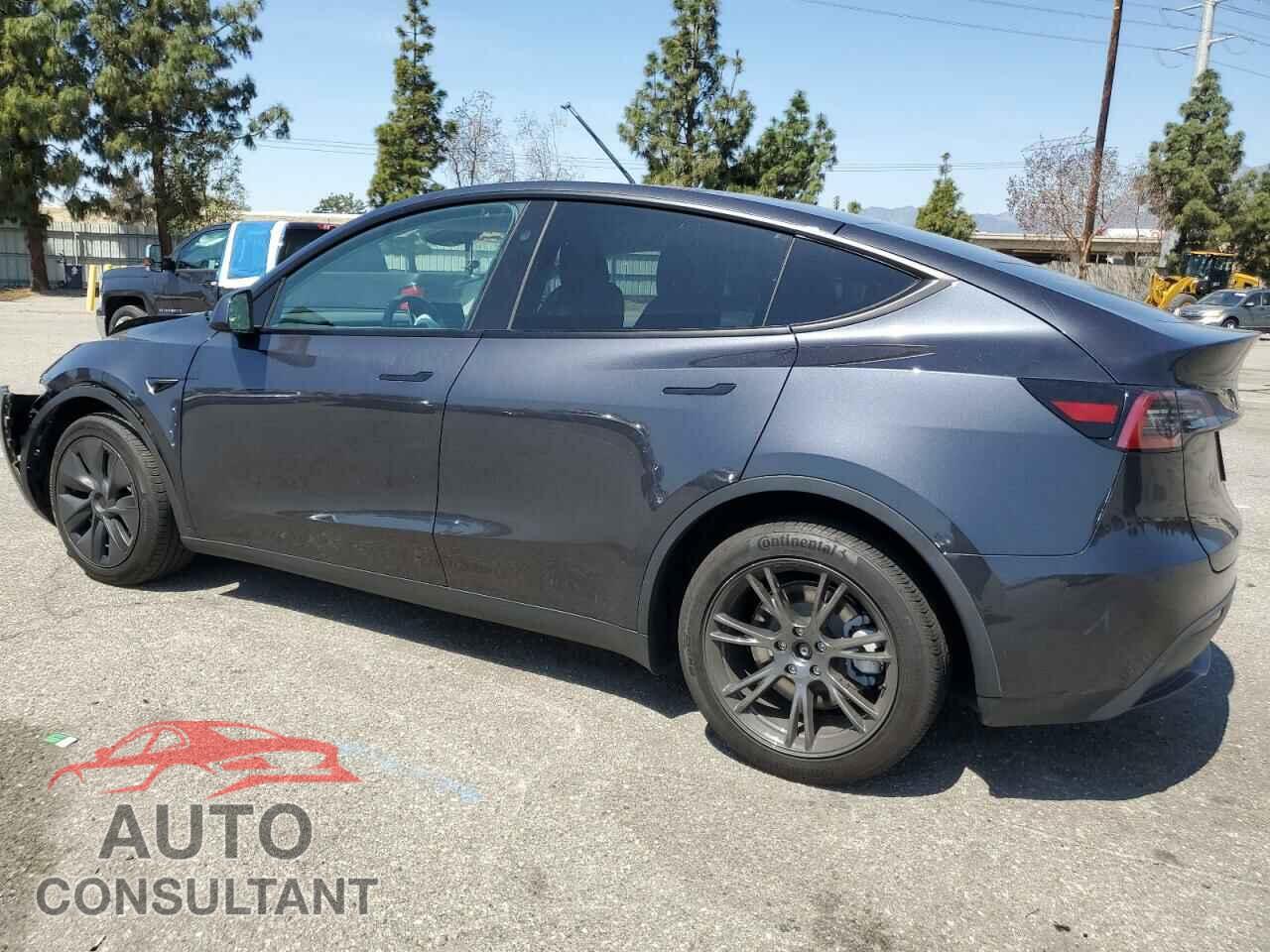 TESLA MODEL Y 2024 - 7SAYGDED1RF197778