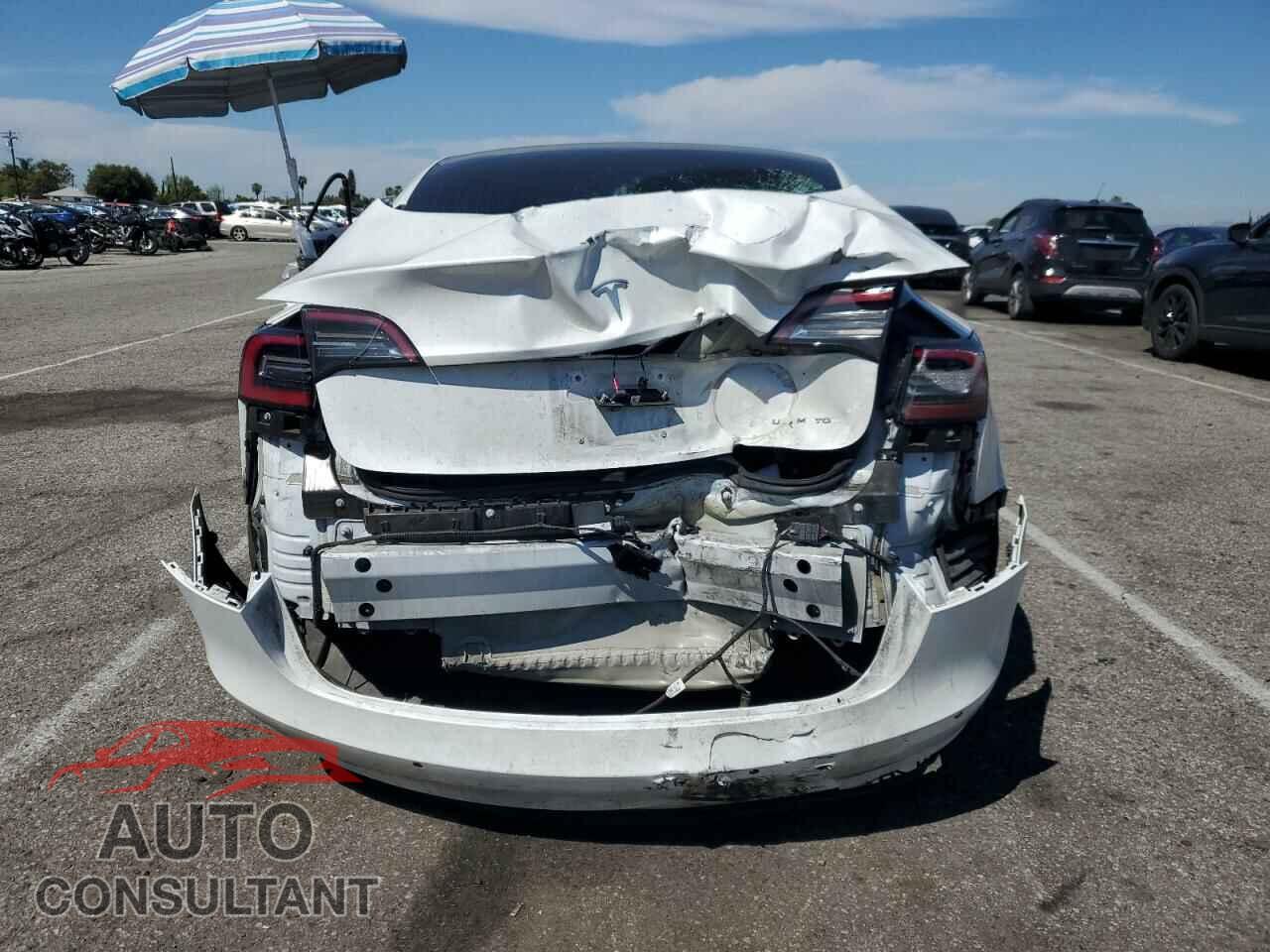 TESLA MODEL 3 2018 - 5YJ3E1EB6JF066764