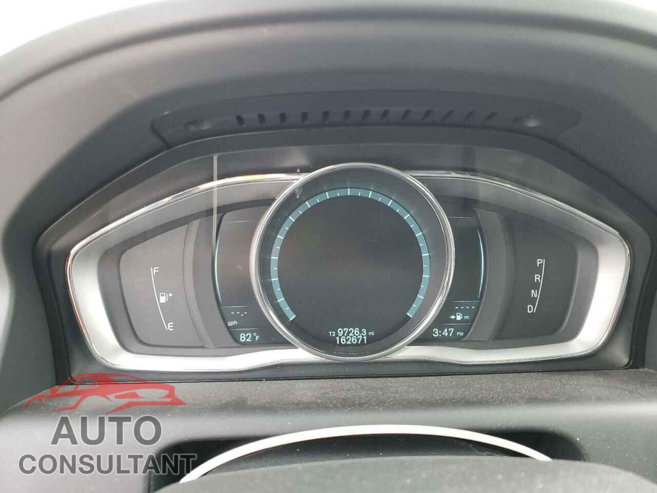 VOLVO XC60 2015 - YV4902RD4F2602984