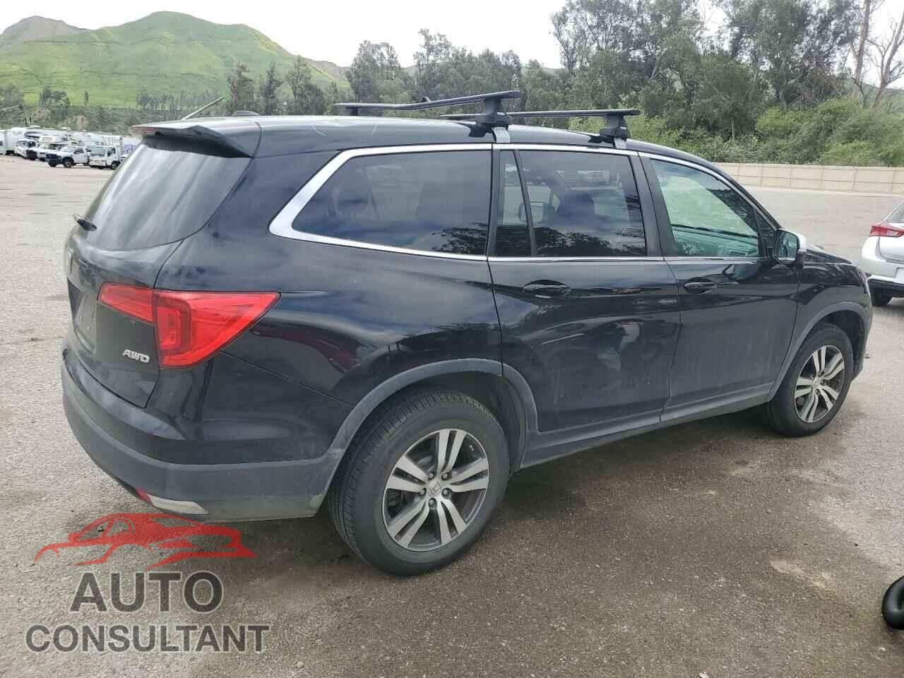 HONDA PILOT 2017 - 5FNYF6H56HB033795