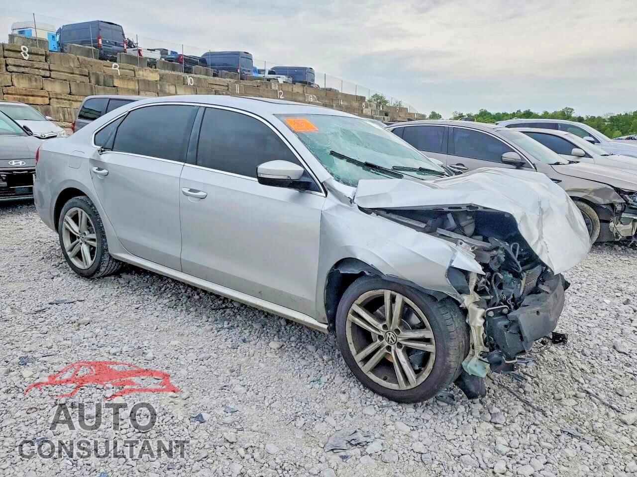 VOLKSWAGEN PASSAT 2014 - 1VWBP7A37EC004636