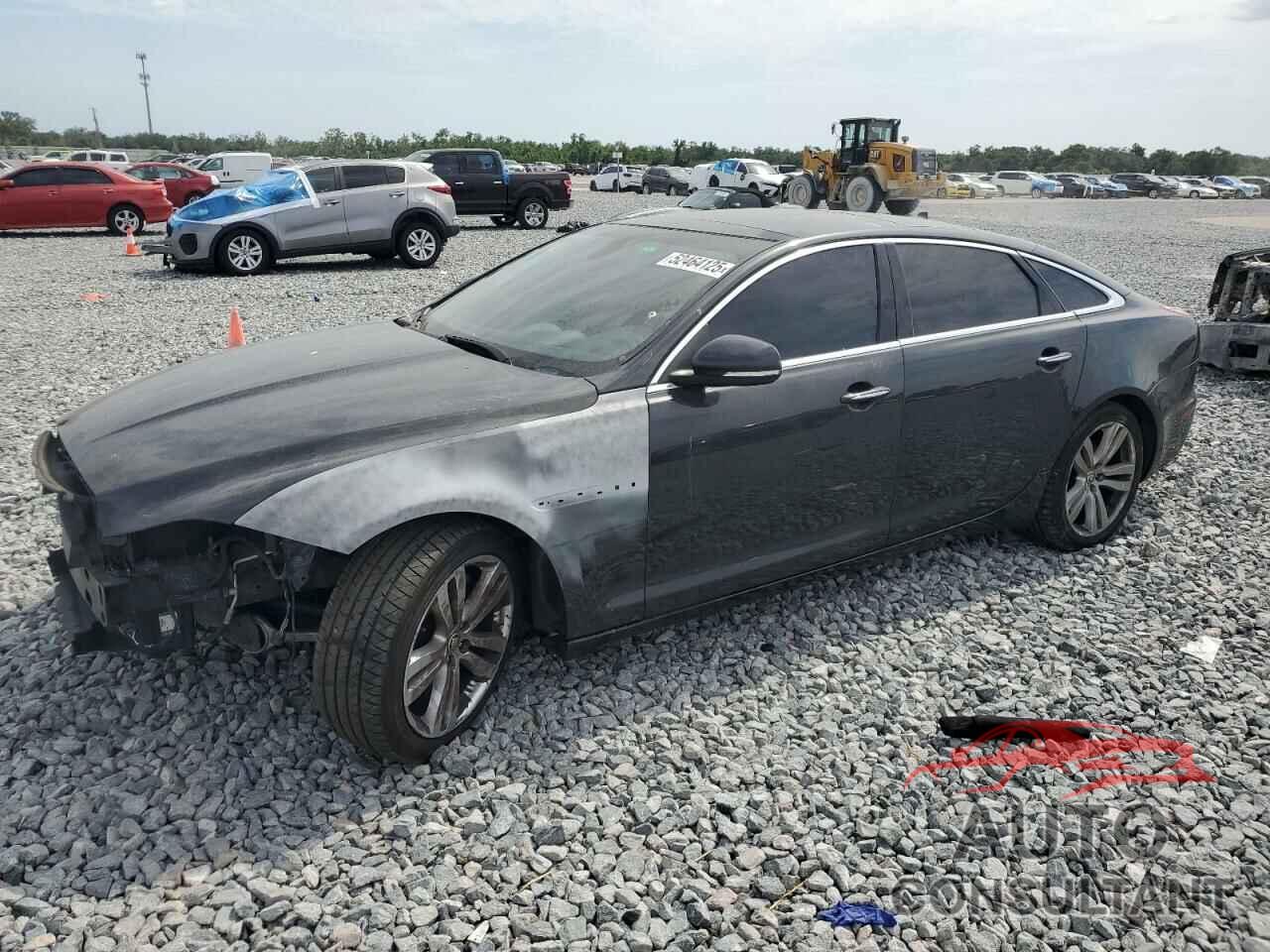 JAGUAR XJ 2013 - SAJWA2GB3DLV51944