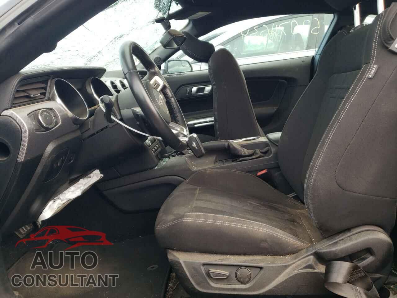 FORD MUSTANG 2020 - 1FA6P8CF9L5154773
