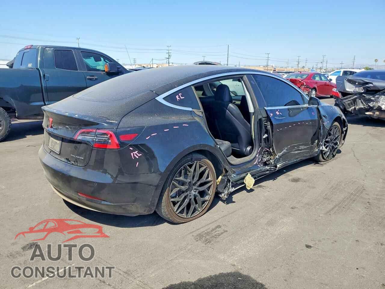 TESLA MODEL 3 2019 - 5YJ3E1EB4KF211995