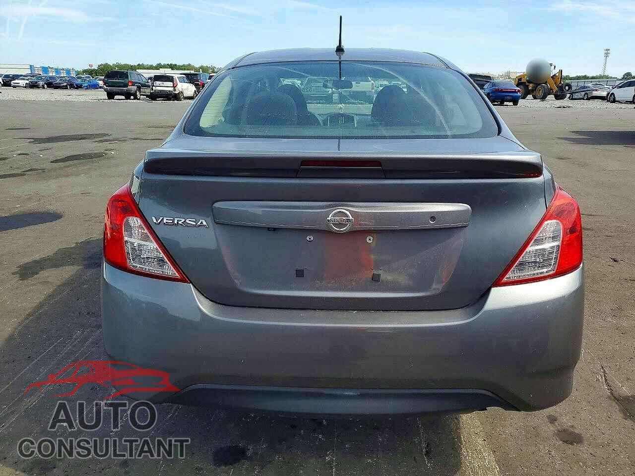 NISSAN VERSA 2019 - 3N1CN7AP3KL828247